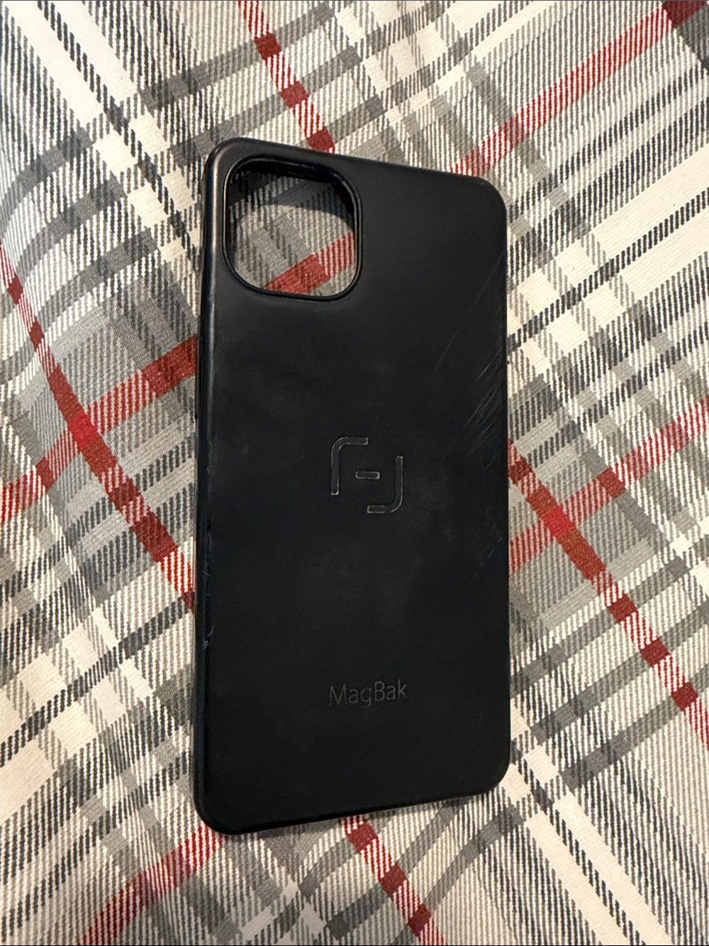 Black Magnetic Phone Case - Slim Protective Cover